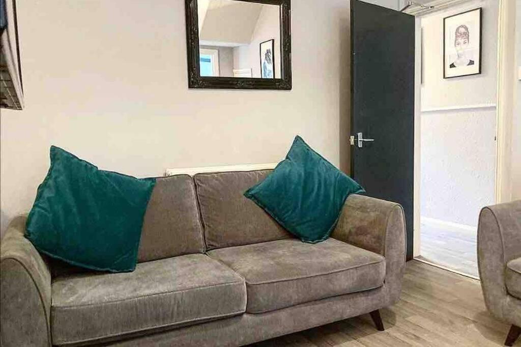 The Terrace Chester, Modern 3 Bed House エクステリア 写真