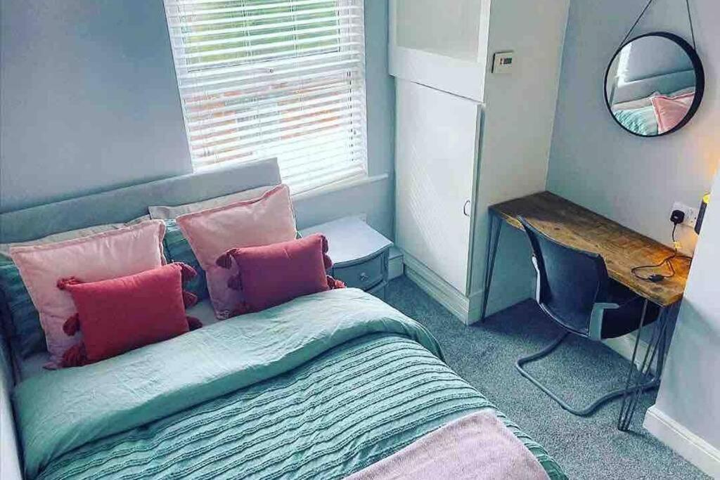 The Terrace Chester, Modern 3 Bed House エクステリア 写真