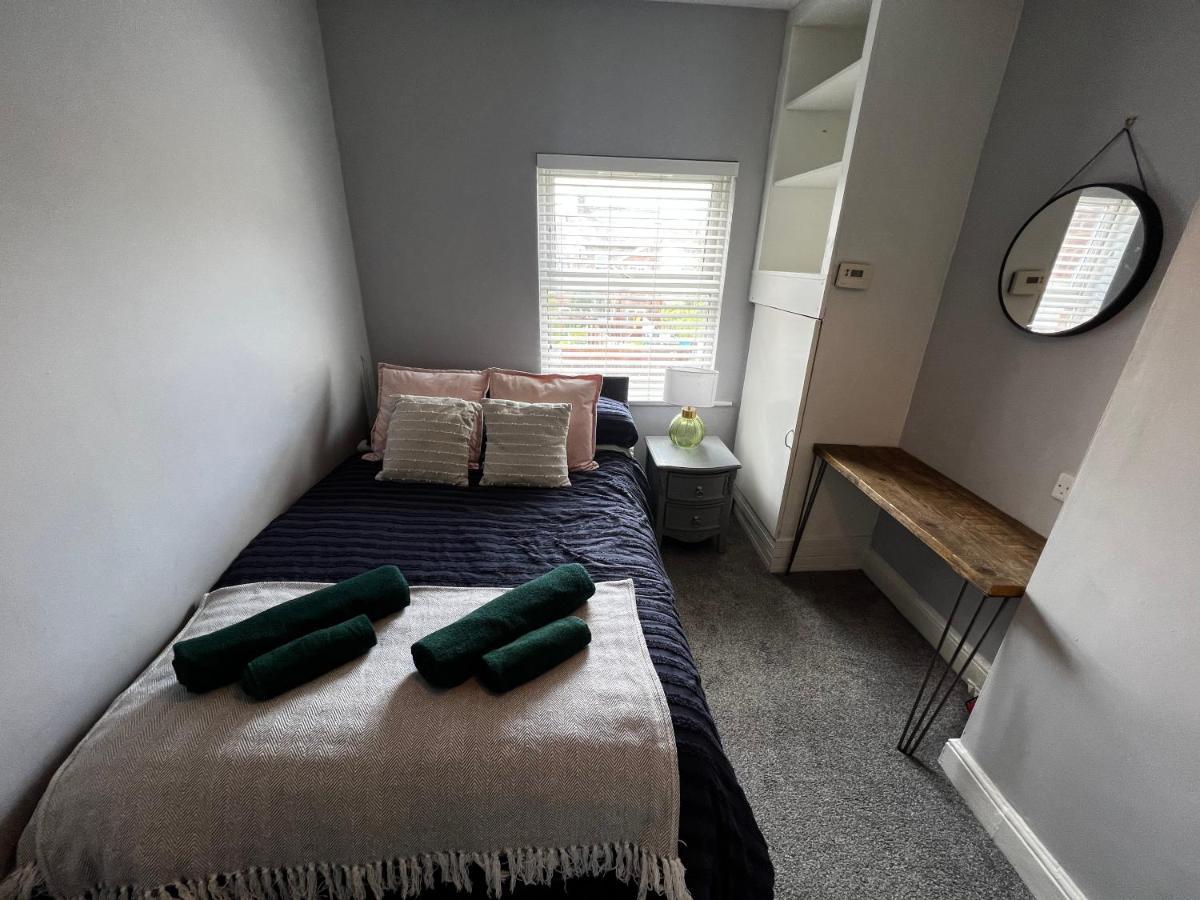 The Terrace Chester, Modern 3 Bed House エクステリア 写真