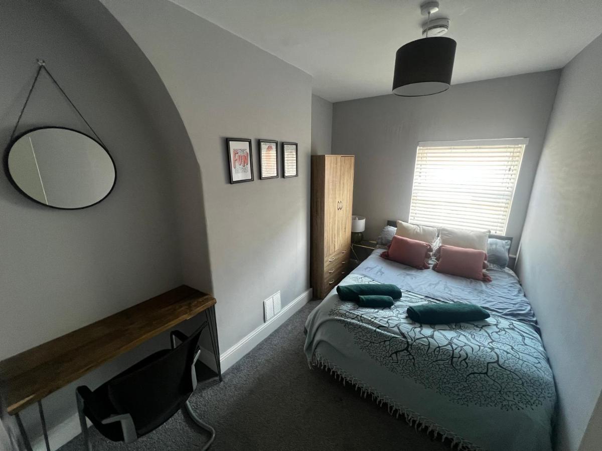 The Terrace Chester, Modern 3 Bed House エクステリア 写真